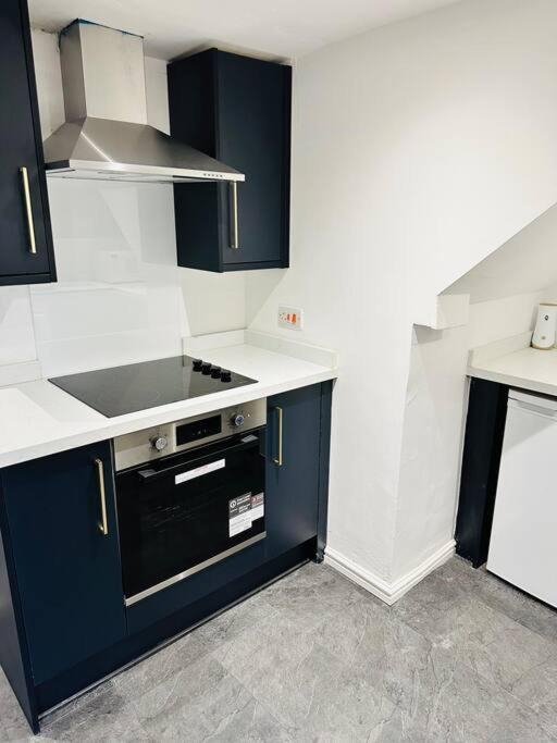 Modern 2 Bedroom Apt Derby City Buitenkant foto
