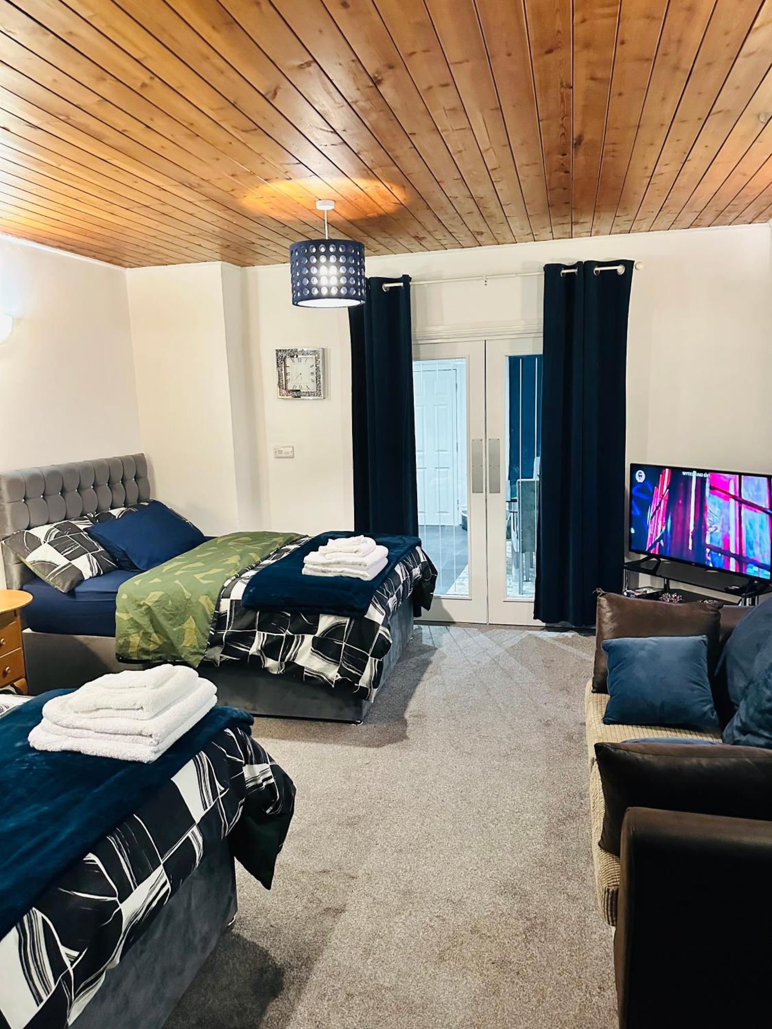 Modern 2 Bedroom Apt Derby City Buitenkant foto